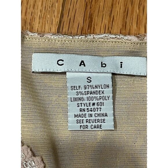 CAbi Women's Pink Lace Sleeveless Camisole Top Size S Casual Spring - Picture 4 of 4